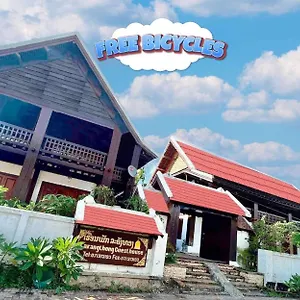 Lakhang Thong *** ルアンパバーン